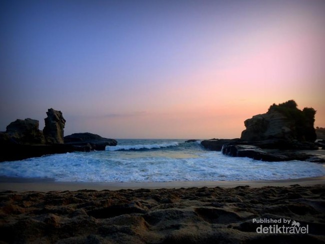 Gara-gara Pantai Ini, Mantan Presiden RI Hampir Lupa Daratan