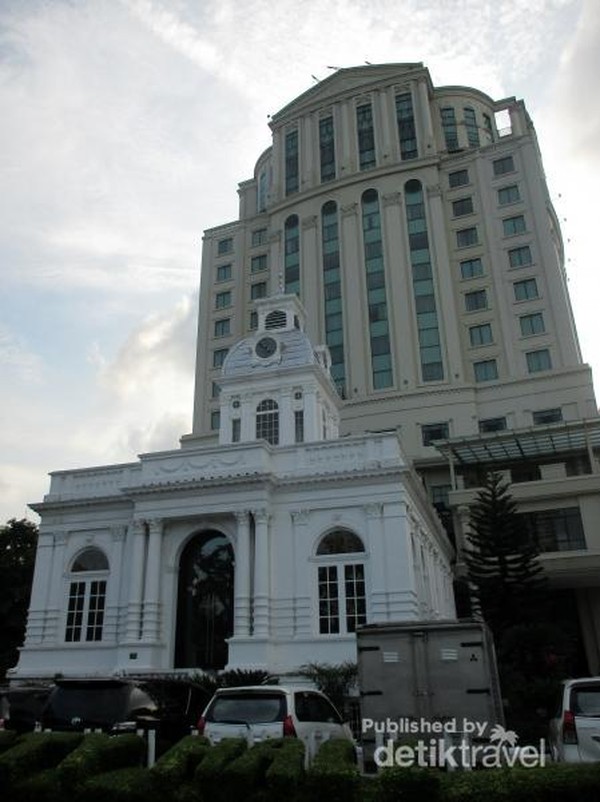 Gedung Balai Kota Medan yang Megah & Bersejarah