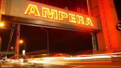 Gegap Gempita Jembatan Ampera