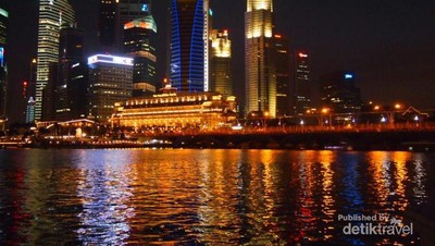 Gemerlap Malam Marina Bay di Singapura
