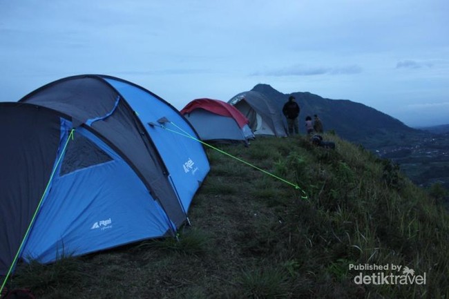 Gunung Andong di Jawa Tengah, Tak Kalah dengan Merapi