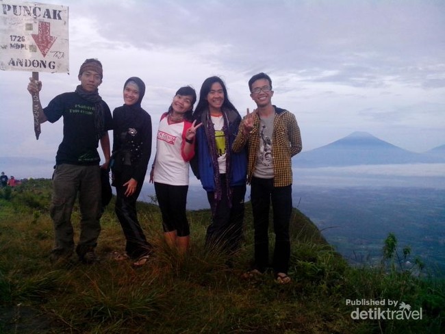 Gunung Andong di Magelang Cocok Bagi Pendaki Pemula