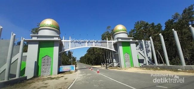 Halo Traveler, Dapat Salam dari Masjid Apung Kendari