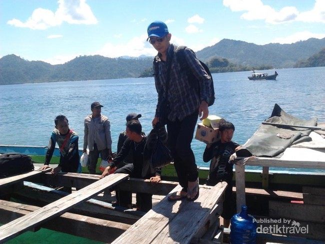 Hamparan Pasir Putih di Pulau Sikuai, Sumbar