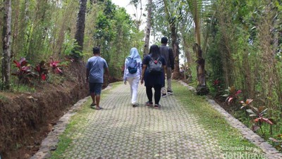 Hari Minggu, Ayo ke Taman Gandrung Terakota Banyuwangi