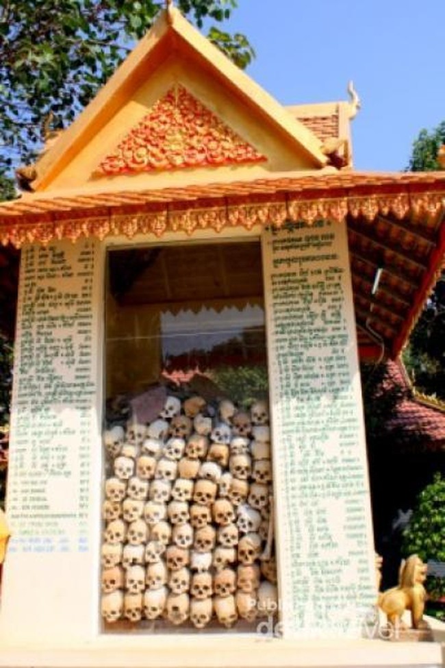 Hiii... Ada Kuil Tulang Belulang di Siem Reap!