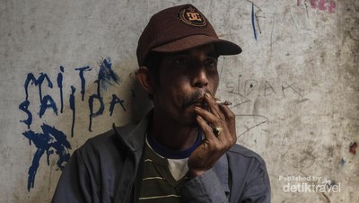 Hiruk Pikuk Penjual Tembakau Tradisional di Gowa