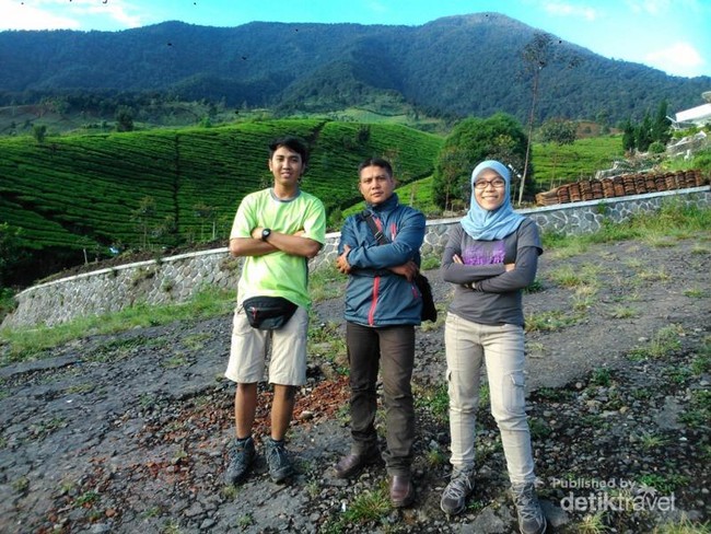 Indahnya Hamparan Awan dari Gunung Cikuray