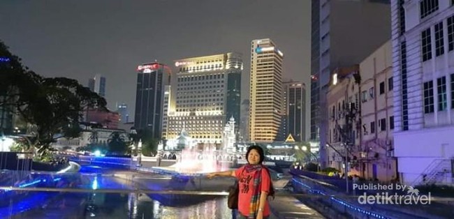 Indahnya Malam di River of Life Kuala Lumpur