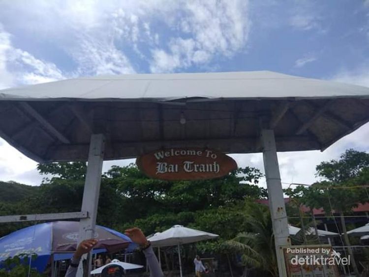 Indahnya Pantai Bai Tranh Nha Trang, Tempat Main Paralayang