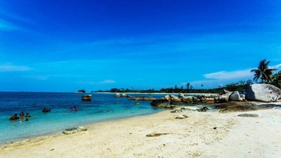 Indahnya Pantai Trikora di Pulau Bintan