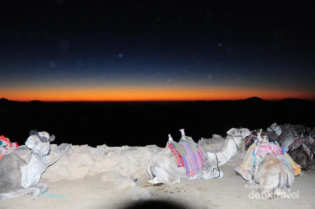 Indahnya Sunset di Jabal Musa, Mesir