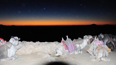 Indahnya Sunset di Jabal Musa, Mesir