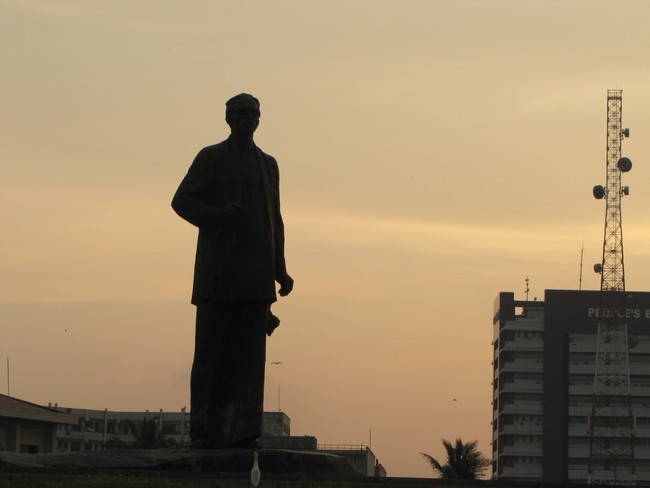Ini Dia Hiruk Pikuk Colombo di Pagi Hari