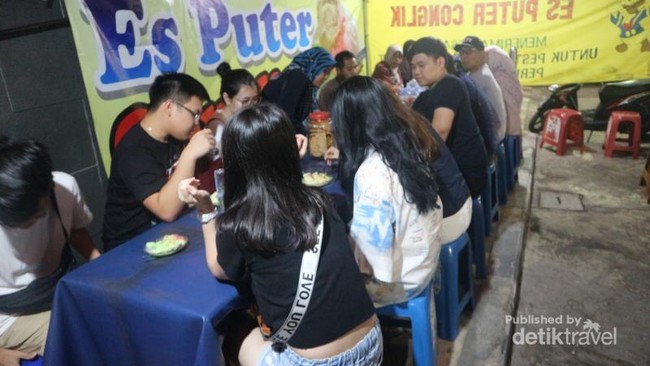 Ini Es Puter Legendaris di Semarang