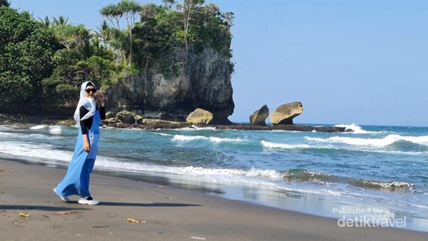 Cari Wisatawan Hilang di Madasari Pangandaran, Tim SAR Sisir Pantai Seluas  2,4 Km - Bagian 1