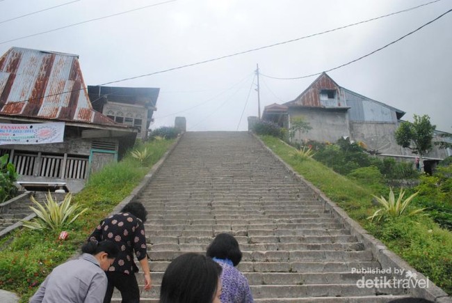 Inilah Desa Adat Nias yang Tersohor