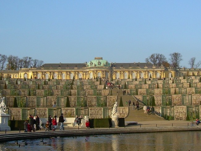 Istana Negeri Dongeng di Pinggir Berlin