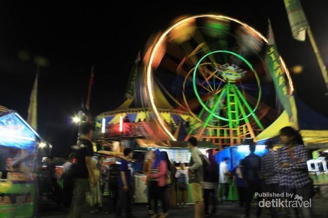 Jalan-jalan Seru di Pasar Malam Sekaten, Yogya