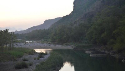 Jembatan di Yogyakarta Ini Punya Panorama Sunset yang Cantik