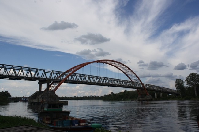 Kalimantan, Negeri Seribu Jembatan