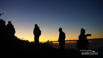 Kawah Ijen dan Taksinya yang Unik