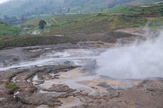 Kawah Sileri dan Candradimuka Dieng