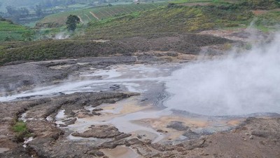 Kawah Sileri dan Candradimuka Dieng