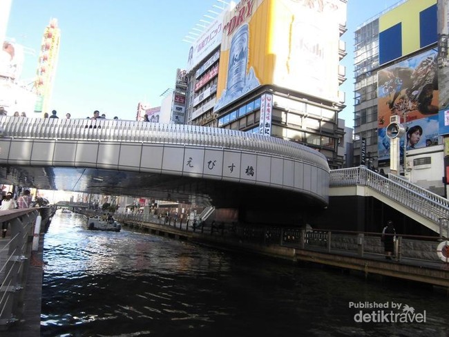 Ke Osaka, Mampirlah di Jembatan Dotonboribashi