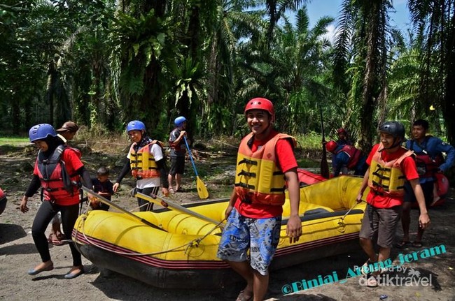 Ke Sumatera Utara, Ayo Main Arung Jeram di Binjai