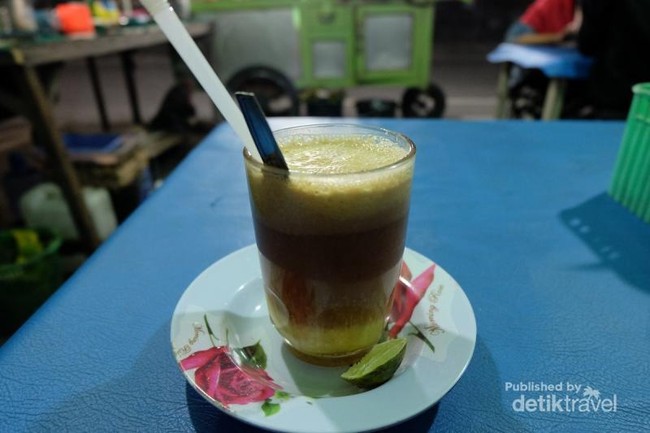 Ke Sumbar, Lihat Cara Bikin Teh Talua Yuk!