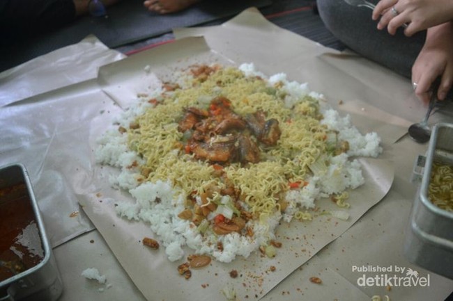 Kemping di Kaki Gunung Salak, Ah... Sedap Sekali