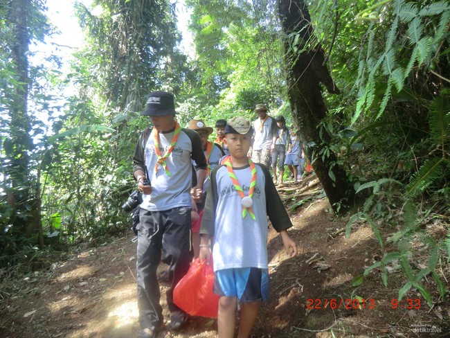 Kemping Seru di Wana Wisata Cangkuang, Sukabumi