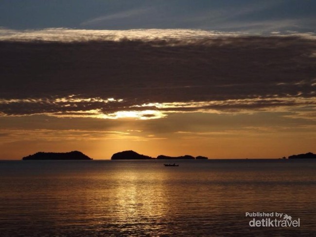 Kepulauan Riung, Surga Jatuh di Flores