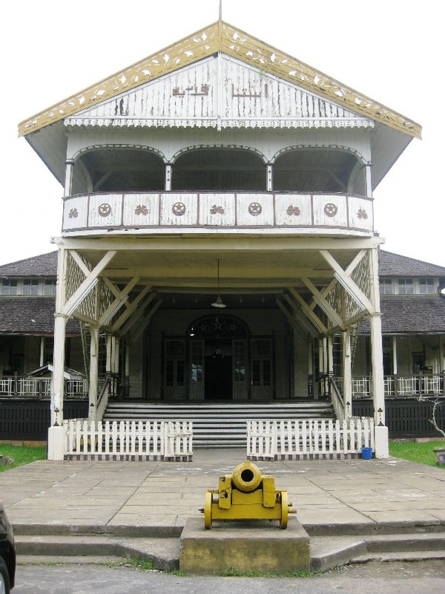 Keraton Pontianak dan Masjid Sultan Syarif Abdurrahman Alkadrie