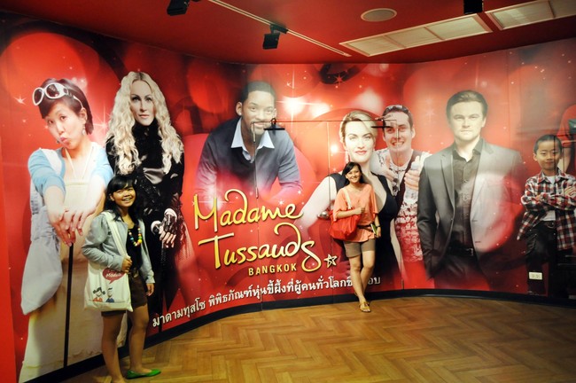 Keren! Berfoto Bareng Bung Karno di Bangkok