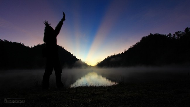 Keren! Pesona Danau Ranu Kumbolo Sulit Terlupakan