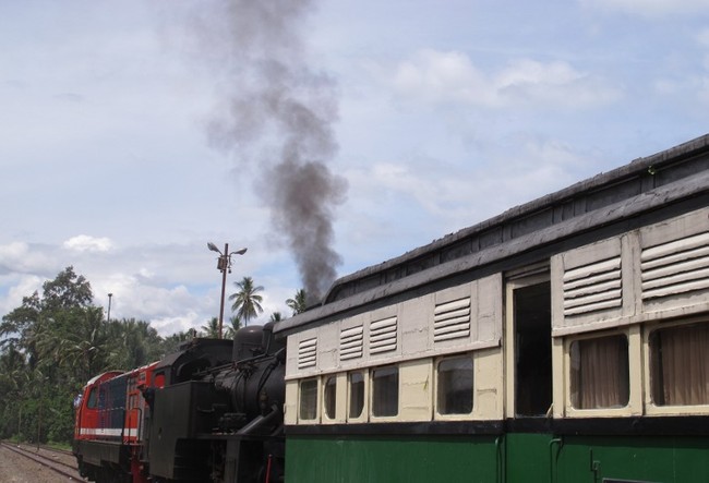 Kereta Mak Itam, Cara Asyik Menjelajahi Sumatera Barat