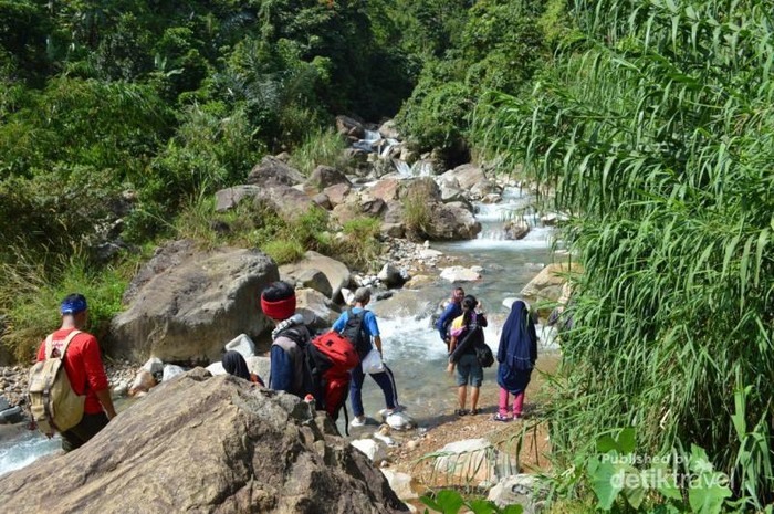 Kesegaran Alami Aneka Curug di Kawasan Sentul, Bogor