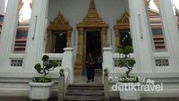 Salah satu bangunan di kompleks Wat Pho