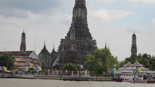 Kuil yang Wajib Dikunjungi Kalau Liburan ke Bangkok