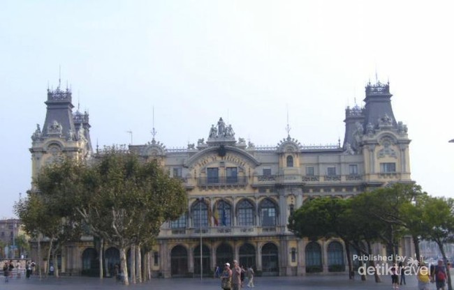 La Rambla, Surga Belanja di Barcelona