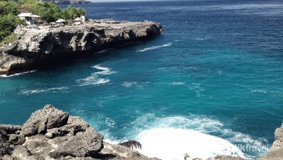 Laguna Biru yang Menawan di Bali