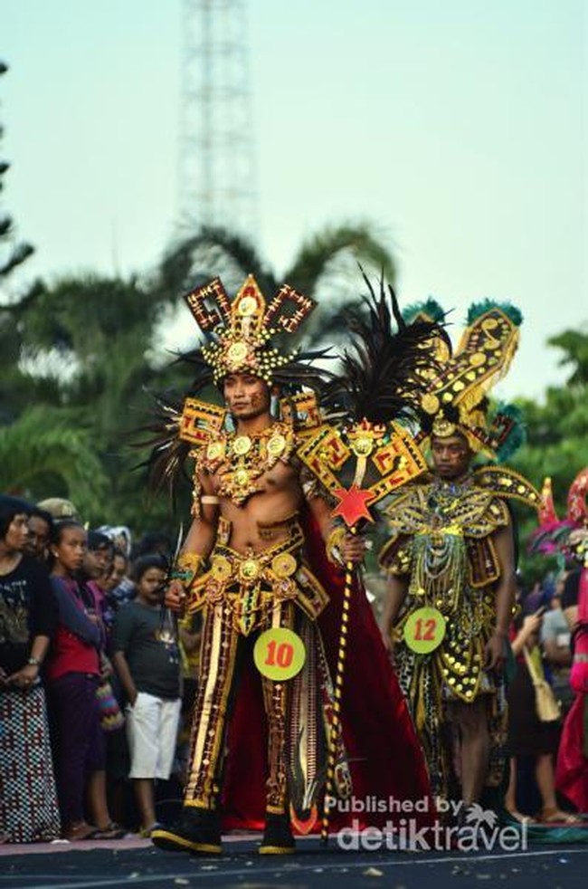 Lampung Juga Punya Fashion Carnaval, Tak Kalah Keren dari Jember
