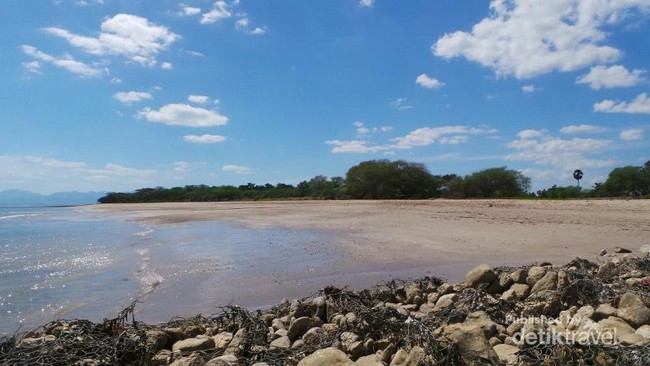 Lasiana, Satu Lagi Pantai Eksotis di Kupang