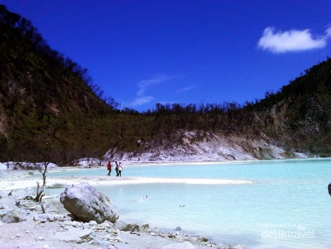 Lebaran di Bandung, Harus ke Kawah Putih