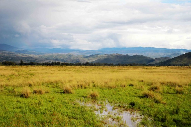 Lembah Paling Cantik Ada di Ujung Indonesia