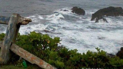 Libur Akhir Pekan di Pantai Karangtawulan, Tasikmalaya