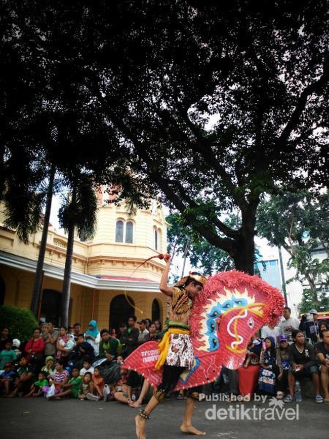 Liburan di Surabaya, Yuk Nonton Campursari Jaranan!
