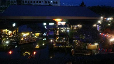 Liburan Hemat di Batu, Cobalah ke Pasar Apung